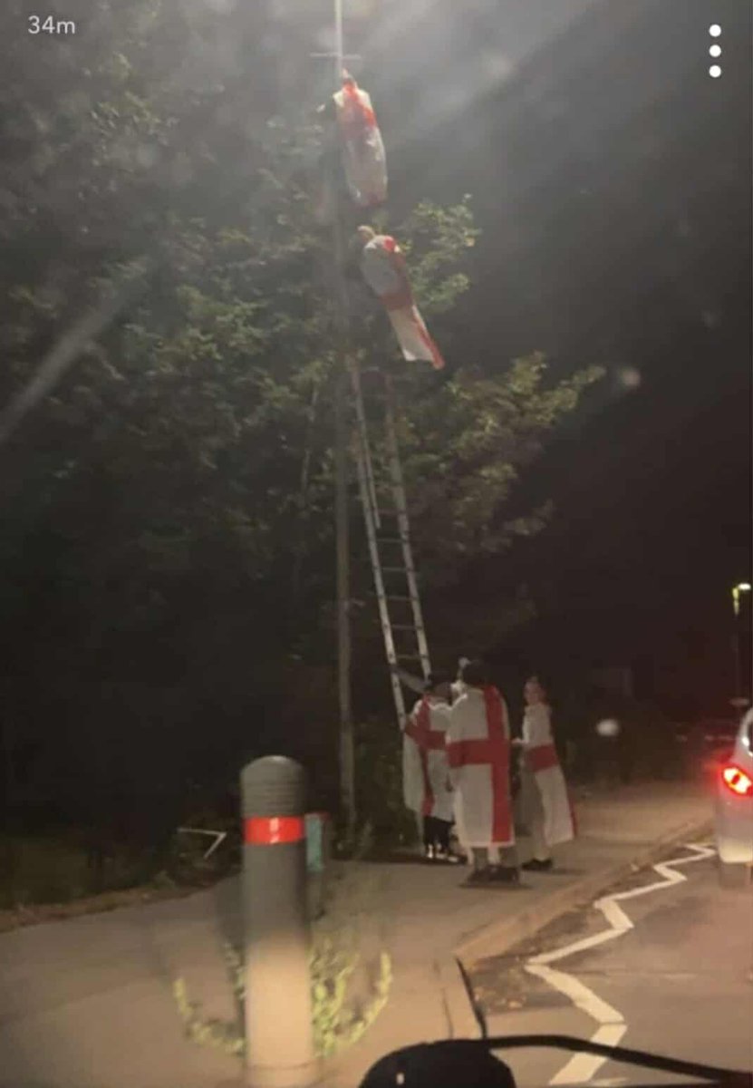 Sutton1Mr's tweet image. What a great pic. 🏴󠁧󠁢󠁥󠁮󠁧󠁿🏴󠁧󠁢󠁥󠁮󠁧󠁿🏴󠁧󠁢󠁥󠁮󠁧󠁿