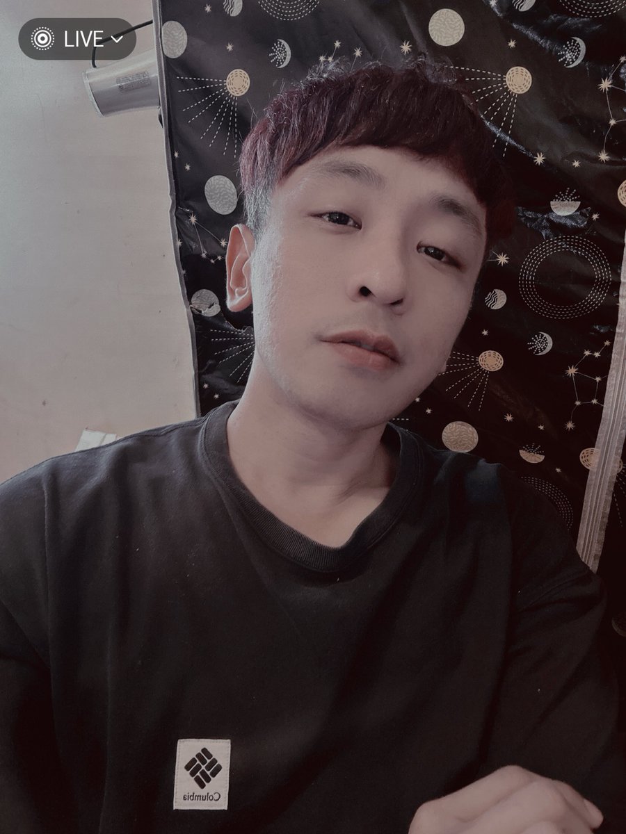 成長，
本來就是一個孤立無援的過程

好好愛自己
知道嗎。