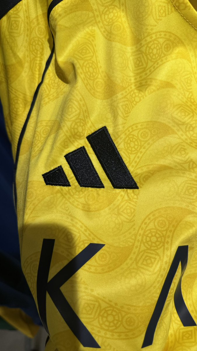 يا عالميين 💛💛!
تيشيرت النصر متوفر الحين بنص السعر!
من ٩٨ ريال صار ٤٩ ريال بس 👏⚡️

للطلب من متجر كانو | Caño store
تلقون الرابط بالبايو 🔗🛒🧡