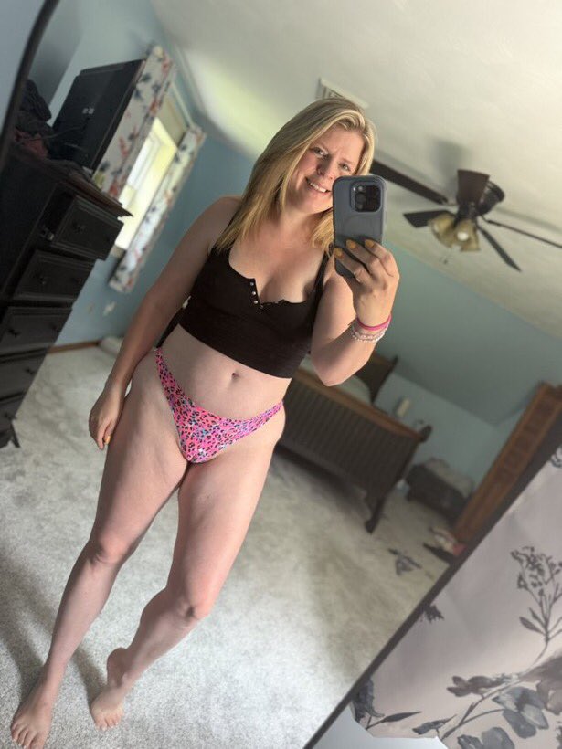 simple_praise's tweet image. Have a wonderful weekend y’all stay jigy jigy 🇬🇧🥰🥰🥰🥰😍