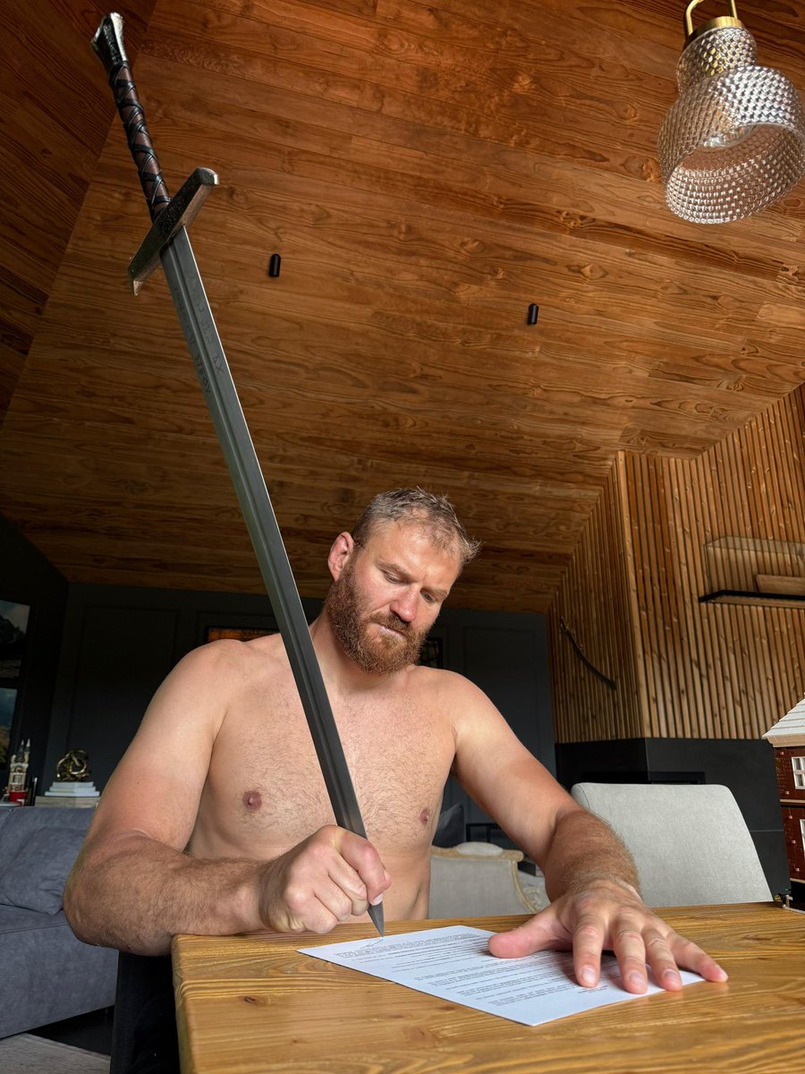 It’s signed. ⚔️