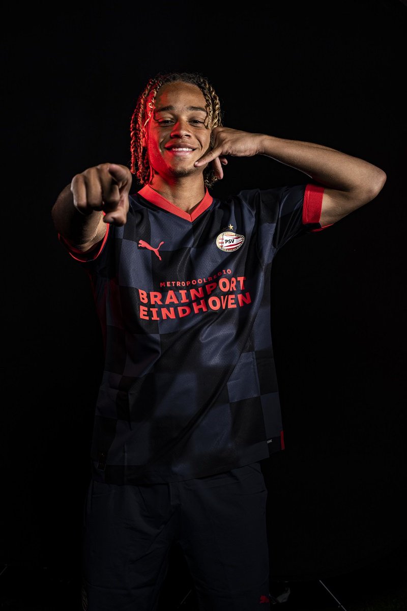 EricvanDier's tweet image. 🤍🐓