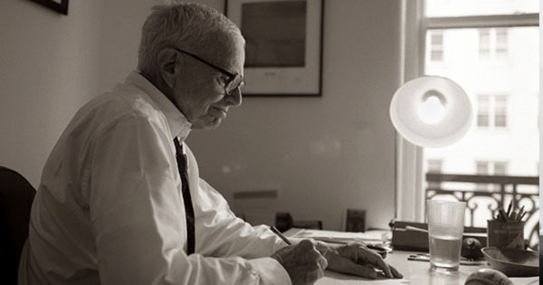 How to Write a Memoir | William Zinsser via The American Scholar ow.ly/xEW850WzE9N

"Be yourself, speak freely, and think small."

#Writing