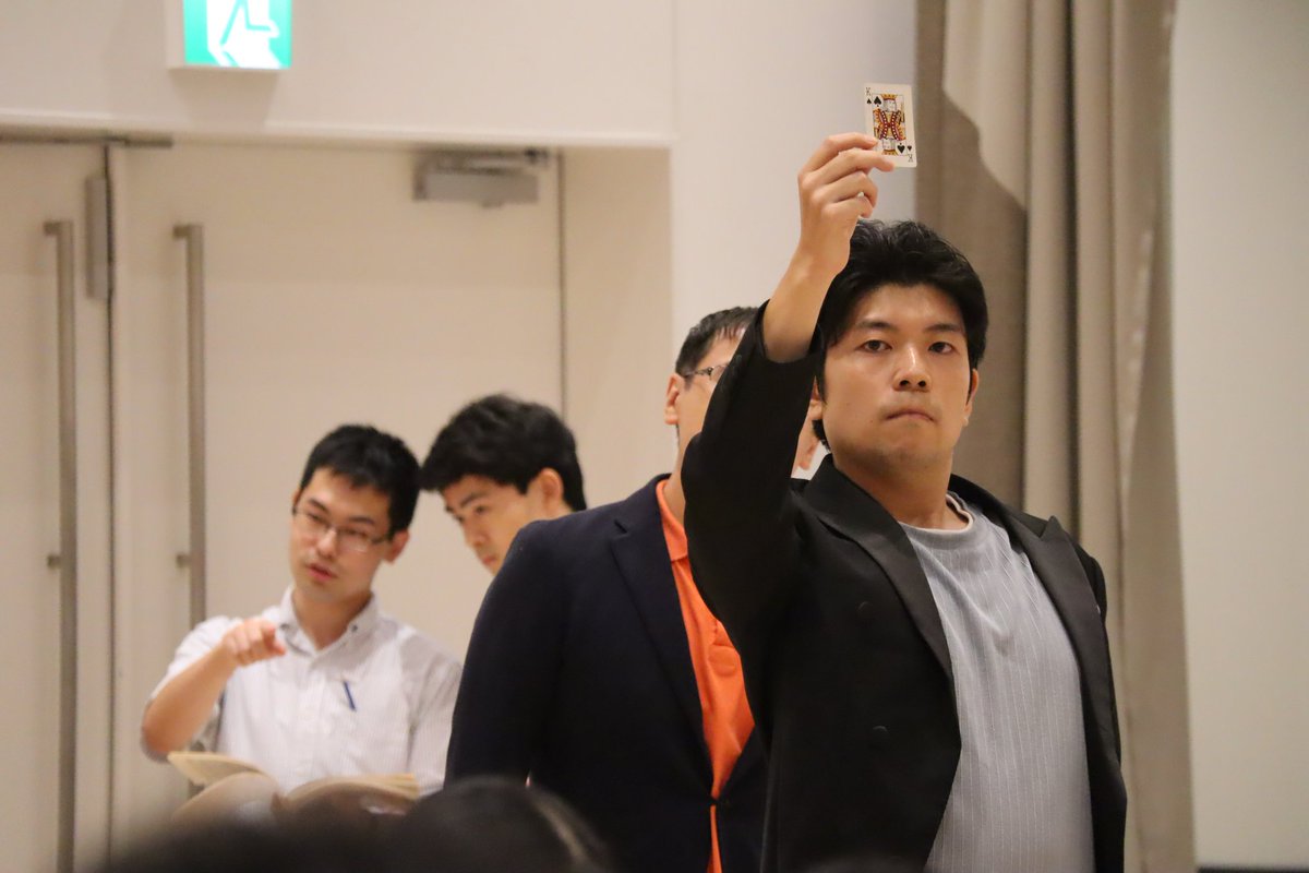 HOperaP2023's tweet photo. 📸稽古写真

稽古で掴んできたことを、公演当日に舞台上で再現・発揮できるように、
本番公演時の衣装になるべく近い服（お稽古着）や履き物で稽古に臨んできました。

🗓️8月31日［日］17:00開演
📍川崎市民プラザ ふるさと劇場
🎟️https://t.co/MzacvlMDsc https://t.co/fU6pxZOFVR