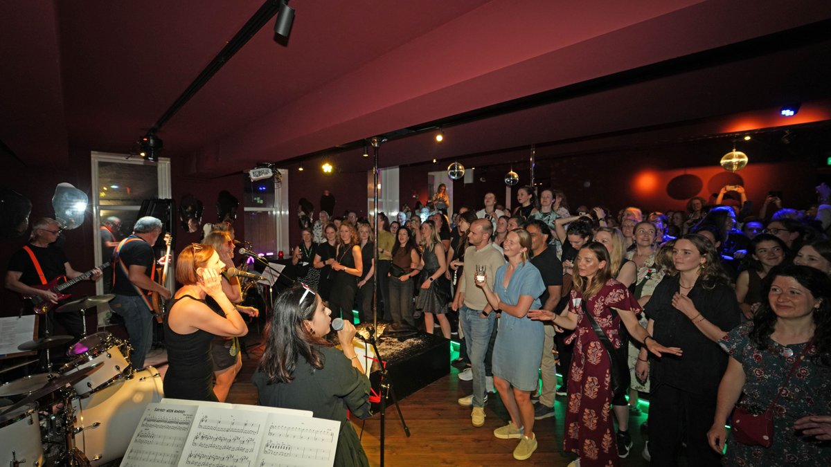 What a night! The EHPS Band had everyone on their feet and brought incredible energy to the room. From classic grooves to surprise jams, it was the perfect way to celebrate our community after a full day of sessions. 🎶 

#EHPS2025