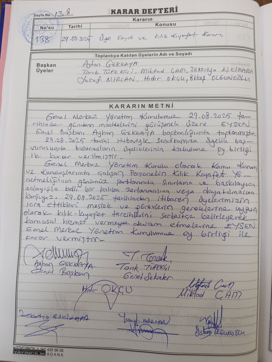 Kamu kurum ve kuruluşlarında çalışan personelin kılık kıyafet yönetmeliğinin, günümüz koşullarında bireysel tercihleri kısıtlayıcı bir yaklaşımla belirlenmesi, üyelerimizin kendilerini rahatça ifade etme özgürlüğünü engellemektedir. Bu nedenle, kılık kıyafet tercihlerinin