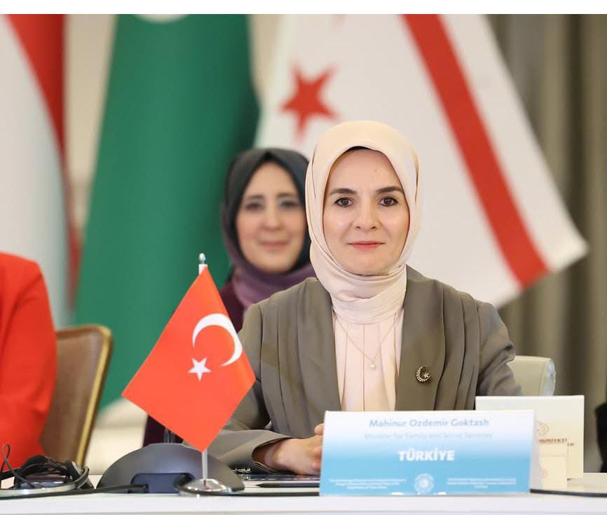 Aile Odaklı Hizmetlerin Mimarı: Bakan Mahinur Özdemir Göktaş

Cumhurbaşkanımız Sayın <a href="/RTErdogan/">Recep Tayyip Erdoğan</a>’ın imzasıyla Resmî Gazete’de yayımlanan karar ile, Aile ve Sosyal Hizmetler Bakanlığı bünyesinde görev yapan ASDEP personelinin uzun yıllardır beklediği statü sorunu çözüme kavuştu.