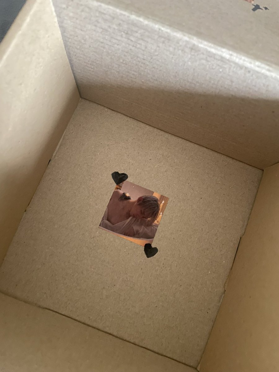 kismetesbi's tweet photo. cute rin ng packaging eh 😹 HAHAHAHA https://t.co/2fCeH5AB2i