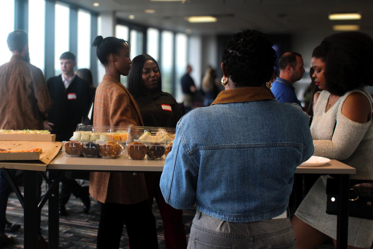 Our Chester Tech Meetup returned last night in partnership with Orientation Marketing, and it was a brilliant evening all round 🙌

We had a fantastic turnout with plenty of networking, pizza and drinks, and two incredible talks from Gareth Roberts and Chris Lawson on B2B