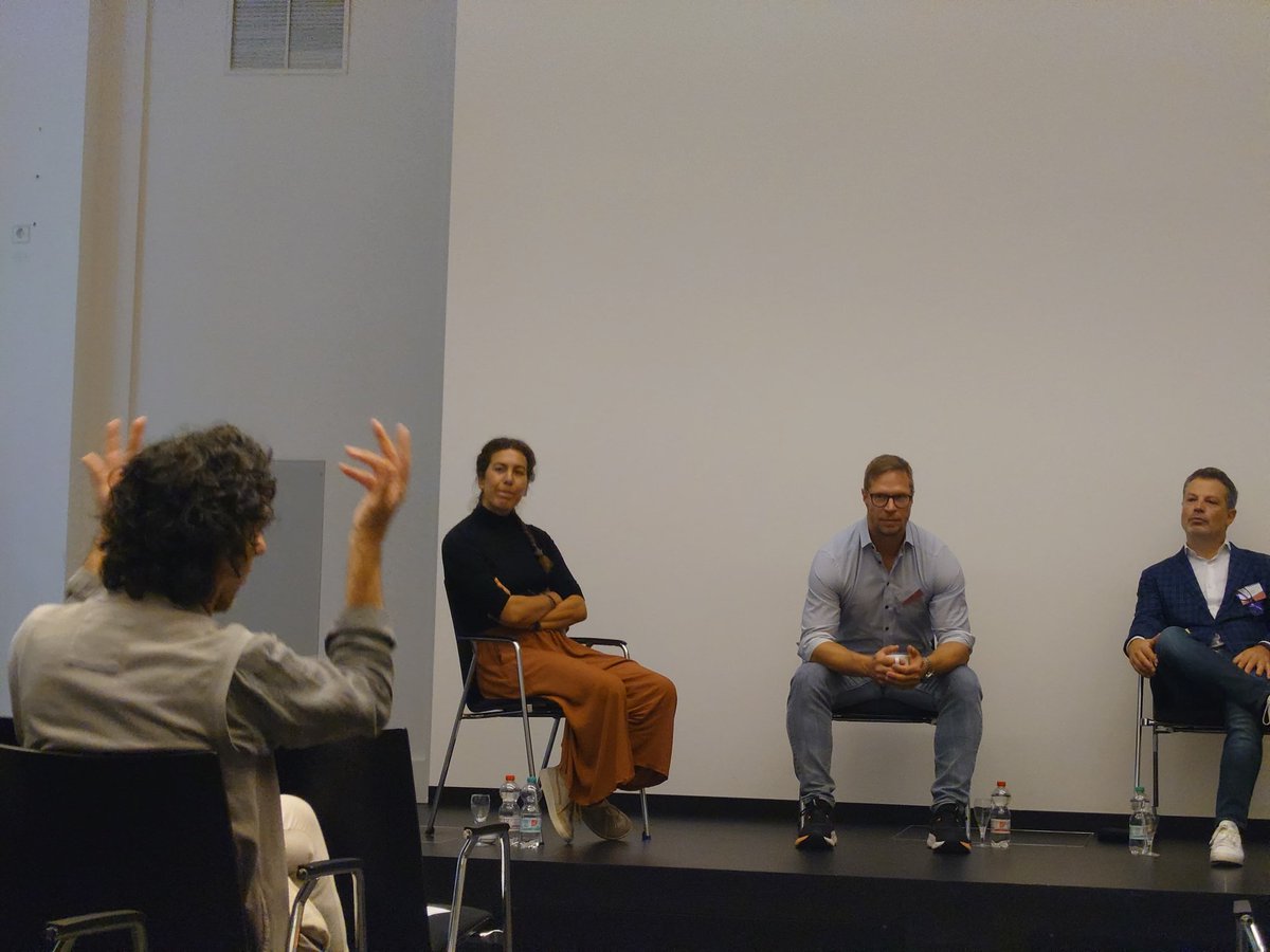 squazzoni's tweet image. Nice and engaging panel session on the integration of #computational social #science in #experiments #experimental #sociology at #ACES2025 in Leipzig!
