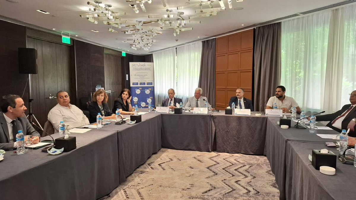 NET-Work You tweet media