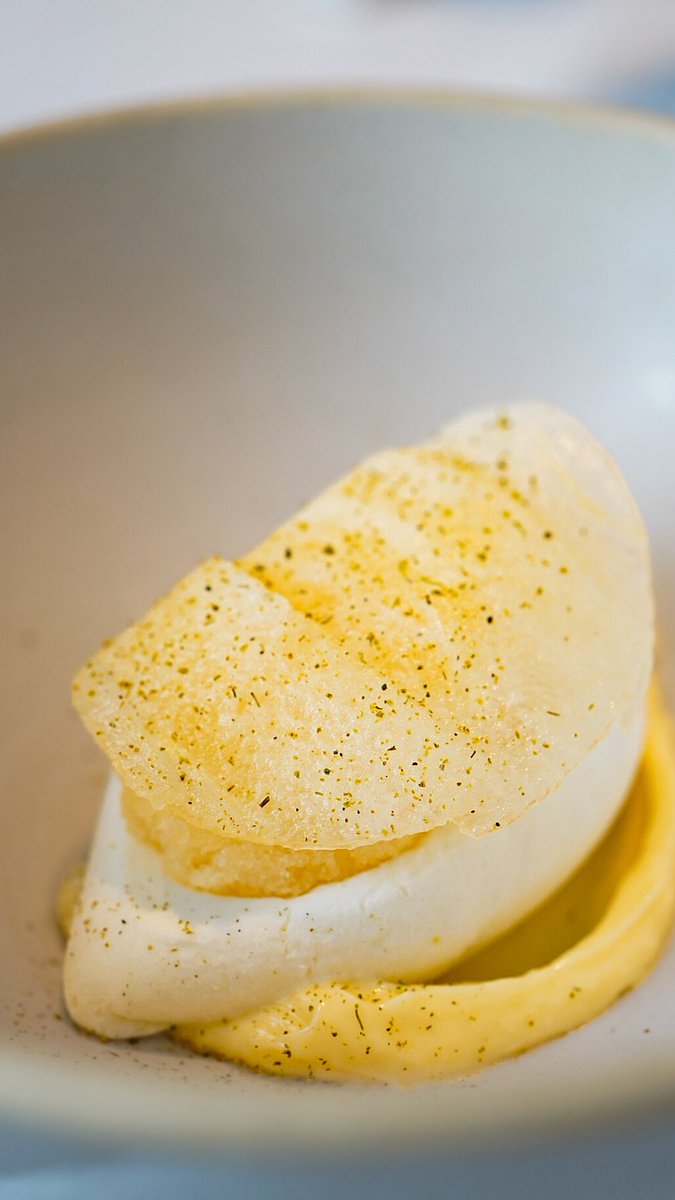 Meson Sabor Andaluz: verdadera magia en formato vegetal. Si tuviera que hacer una comparación, jamás en L’Arpege comí asi de bien (pero si pagué 4 veces mas).
Un must en Cadiz.