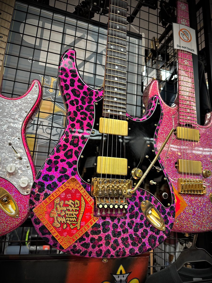 当店にも遂に“Pink Beast”降臨‼ 大村孝佳氏のニューモデル🆕 ESP