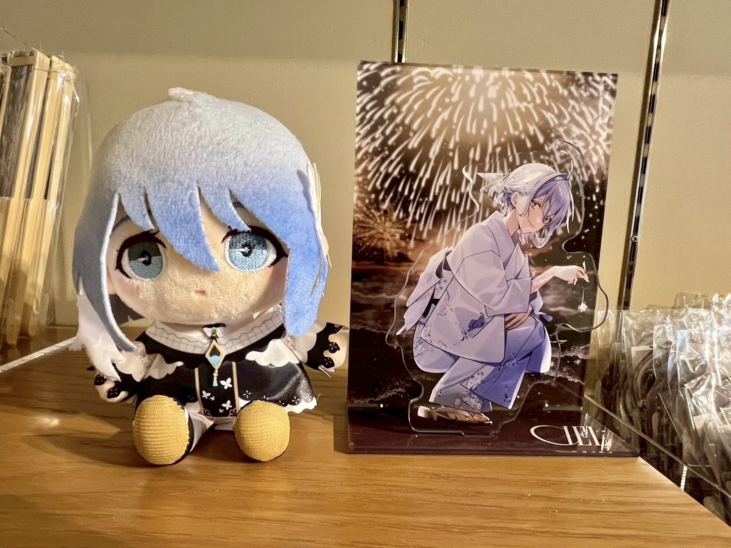 L'Arc~en~Ciel おすわりぬいぐるみ 3種 8個まとめ売り NEWS |