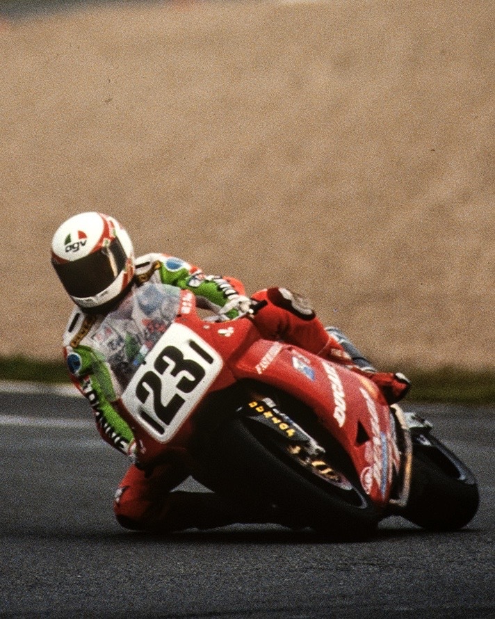 WorldSBK's tweet photo. Back to where it all began… 🕰️🏁
Step into the time machine and relive the very first SBK race at Magny-Cours — 1991 style 🇫🇷🔥
#FrenchRound🇫🇷 #WorldSBK https://t.co/Q8GJGkQPbo