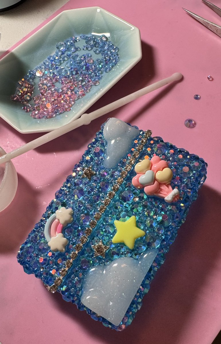 最近はタバコケースデコに熱中してます
私は吸わないので誰かぜひ🙏