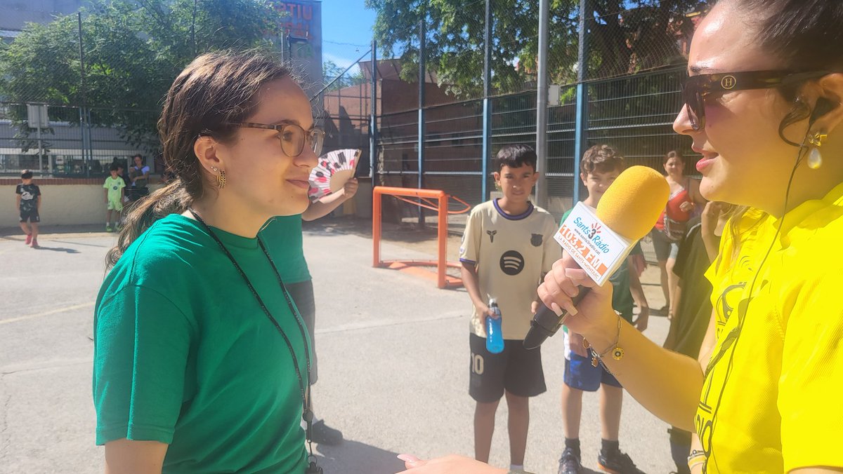 OriolTrilla95's tweet photo. 🔴 Comencem la connexió de la unitat mòbil amb un matí complet a Plaça de la Farga!
🎉 Parlem amb participants de la guerra d'aigua i tornejos de futbol i bàsquet que duraran fins al migdia.
📻 Sintonitza Sants 3 Ràdio al 103.2 FM per no perdre't res de la #FMSants25 https://t.co/SMyOojs8Z5