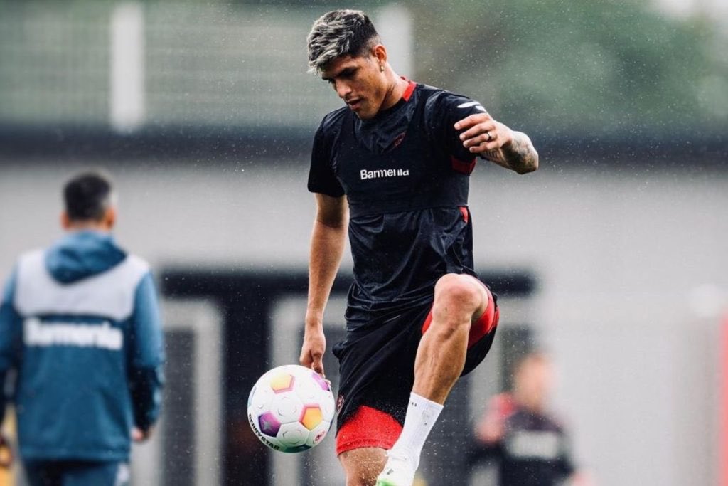 FutballDNA's tweet image. #HereWeGo  #Transferlive
Arsenal are closing in on Piero Hincapié deal with Bayer, here we go soon!

Agreement almost done as Bayer accept loan with obligation to buy for Hincapie.

Details on fee structure being sorted and then here we go coming next.