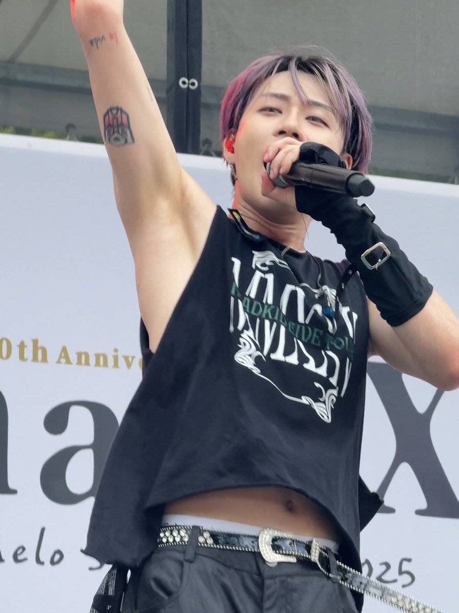 yurameriri's tweet image. 本日のYUKIくん

ツアーT切るの上手すぎるやろ

 #MADKID 
 #YUKI