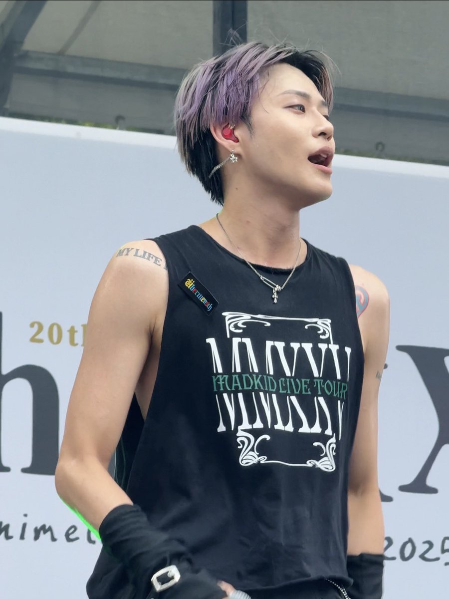 yurameriri's tweet image. 本日のYUKIくん

ツアーT切るの上手すぎるやろ

 #MADKID 
 #YUKI