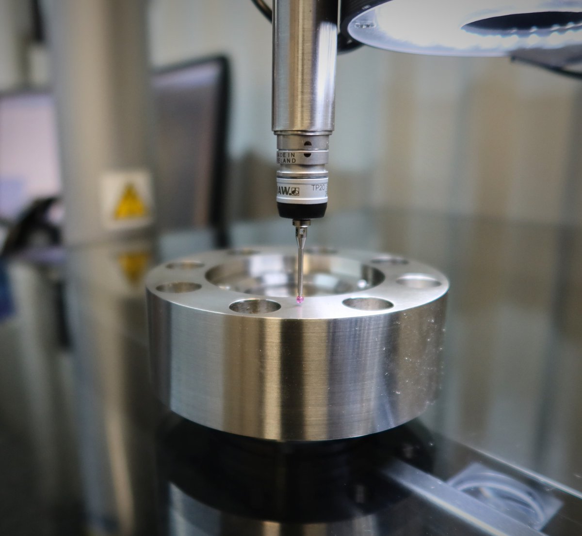 Bridwey's tweet image. Precision in every turn.

Our CMM is verifying this mill-turned #component, probing critical dimensions to ensure full compliance with the #CAD mode.

Thorough inspection, controlled lead times and consistently tight tolerances - that’s the Brid-𝘸𝘦𝘺. 👌 #UKmfg