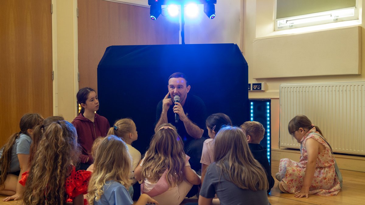 GreatDawley's tweet image. That’s a wrap on our Summer Breakfast Clubs! 🍕🎉 Huge thanks to our amazing suppliers. We loved breakfast pizzas &amp;amp; our groovy end-of-summer party! Back in October for half-term – can’t wait! #BreakfastClub #SummerFun