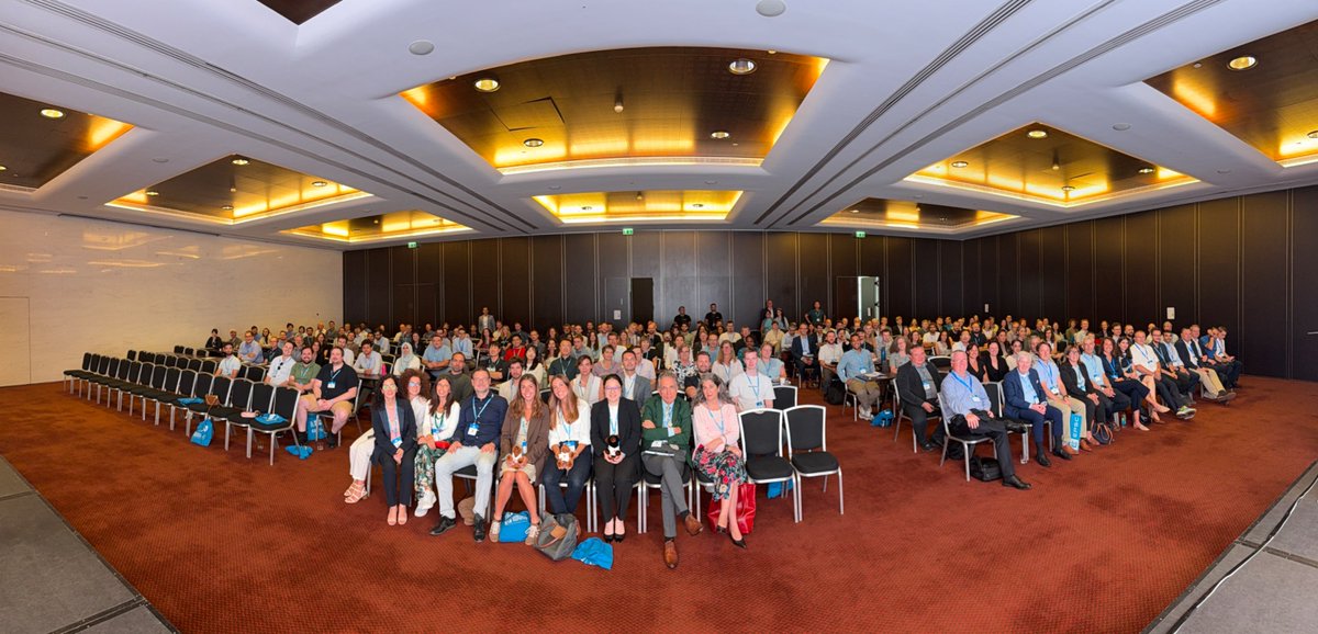 It was a full house at #EPSC2025! 👏 The energy and engagement from this community made the conference such a success. From inspiring talks to new collaborations, it was amazing to see so many faces, both familiar and new, come together in Porto.