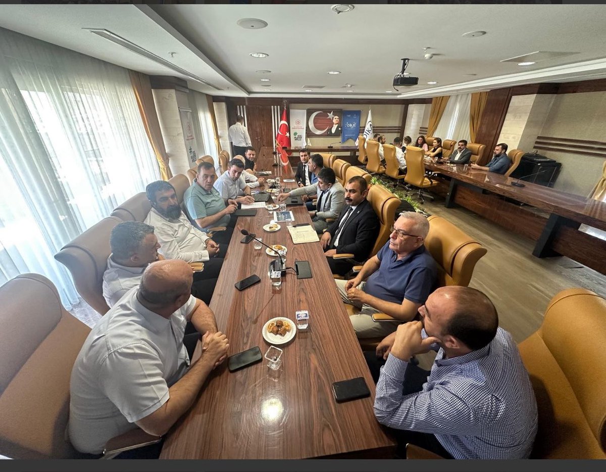 Sanayi ve Teknoloji Bakanlığı Kalkınma Ajansları Genel Müdürlüğü tarafından yürütülmekte olan “Ufuk 2040: Gelecek Vizyonu” çalışmaları doğrultusunda TRC3 Bölgesi Ajans (DİKA) paydaşları çalıştayı gerçekleştirildi.                                           dika.org.tr/haber