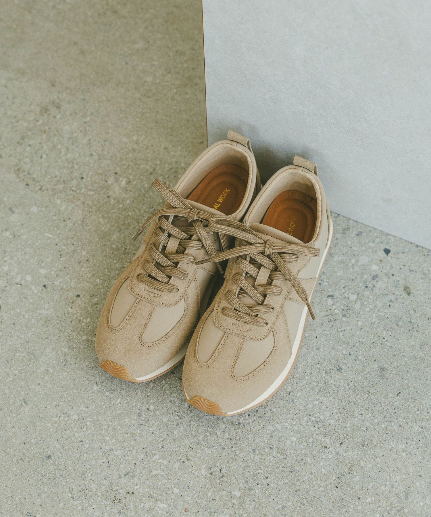 小さな起業家 ダニエル・レヴィ著 low cut leather sneaker – wjk online store