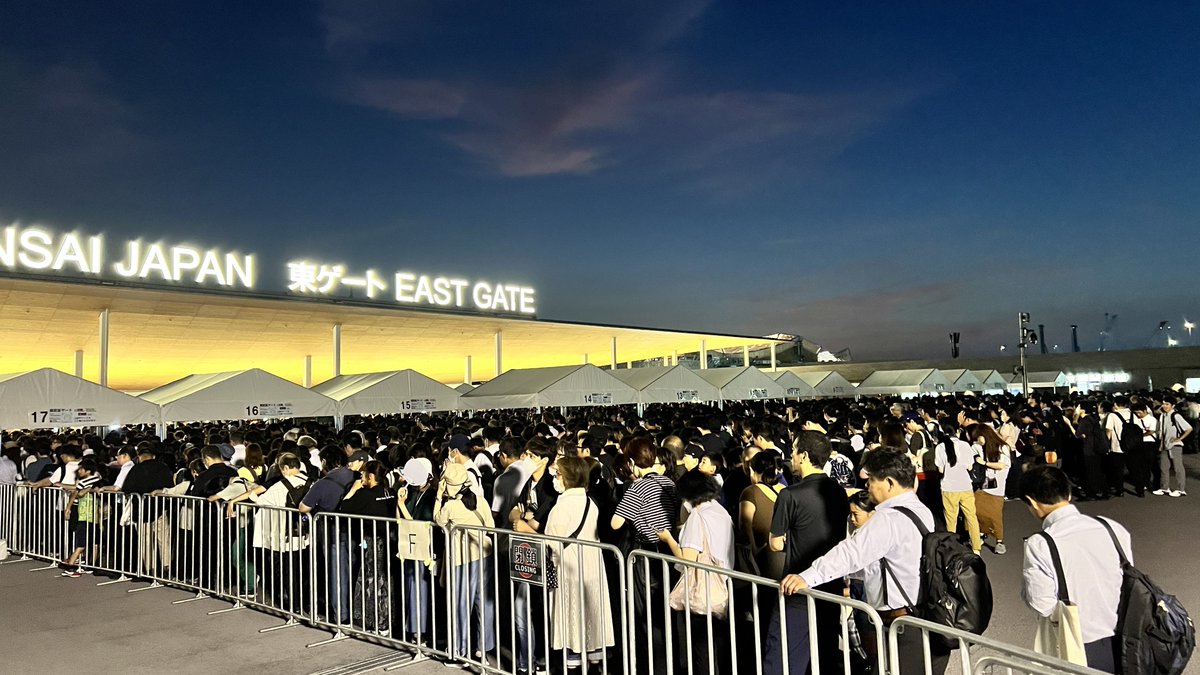 19:08でこの入場待ちの列、、、
一体どうなってんの、、、