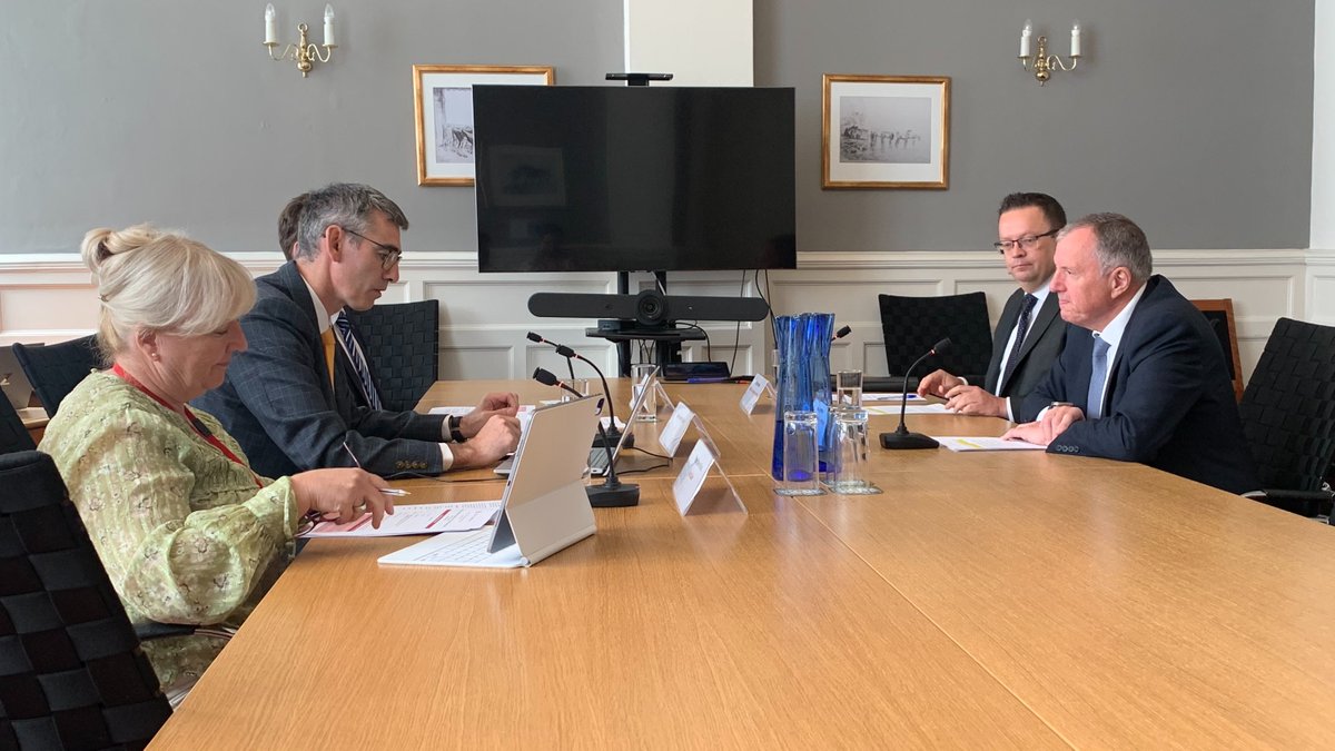 The Economic and International Affairs Scrutiny Panel recently questioned the Jersey Resolution Authority (JRA) as part of a review into the Bank Depositors Compensation Scheme.

The Panel learned:
• Currently, there are no banks with their headquarters located in Jersey.
• The