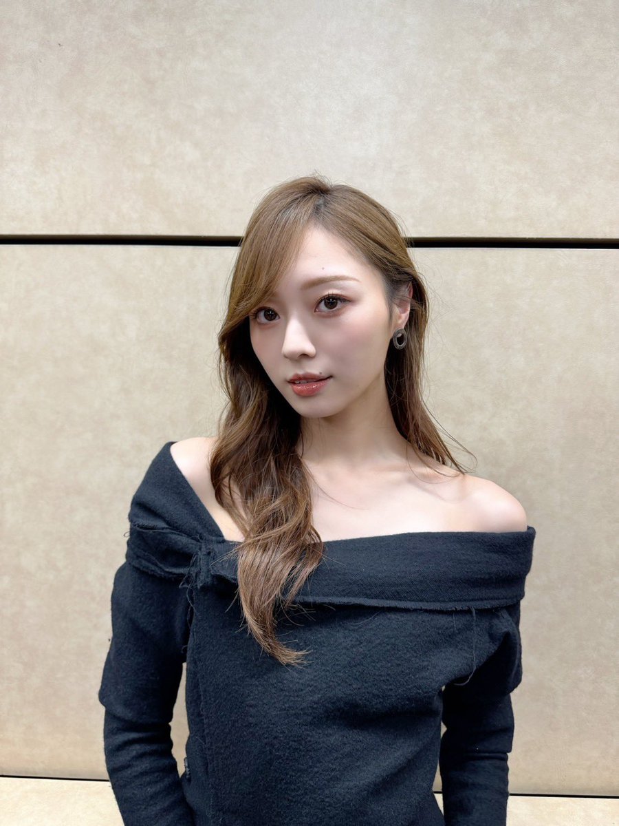 まもなく、#梅澤美波 が出演する
映画「#九龍ジェネリックロマンス 」の
公式アカウントにてインスタライブが始まります🐉！

ぜひ、ご覧ください🍋✨

instagram.com/p/DNp6LiqSwnM/

#九龍GR
#乃木坂46