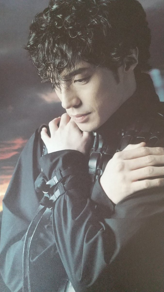 存在が美術品。
私この人が展示されてたら退館時間までずっと観てると思う。

 #東山紀之