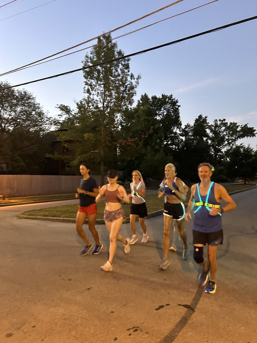 SpewakR's tweet image. Happy Friday! We celebrated our teammate, Claudia Krasnoff’s birthday with some beautiful sunrise miles through Clayton! #spewakracing #runstl