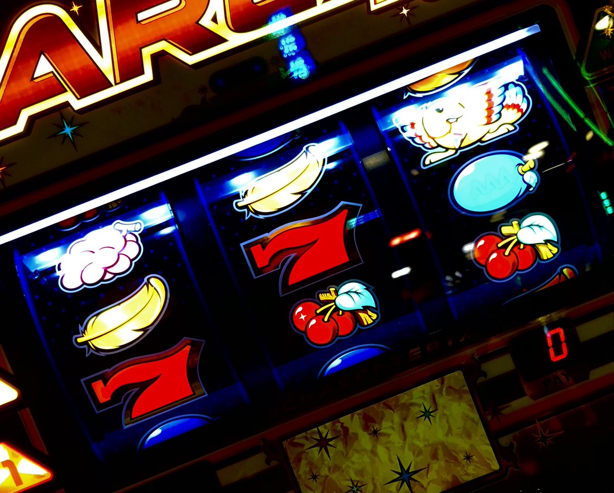 ku_chan67's tweet image. 8/29

16歳から始めたパチンコは20代でヤメてしまった。

19歳から打ち始めたパチスロはヤメてた時期もあったが、50代が終わろうしている今でも楽しく打ってます。

たまにさ、今日はお金を使って時間を無駄にしてしまったと思う時もありますが、これからも楽しもう！

おやすみなさい💤

#PACHISLOT