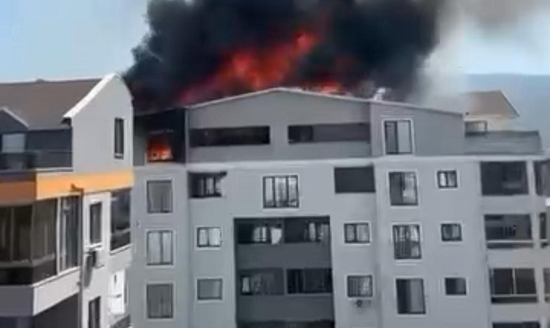 Bursa’da 6 katlı apartmanda korkutan yangın

linehaber.com.tr/bursada-6-katl…