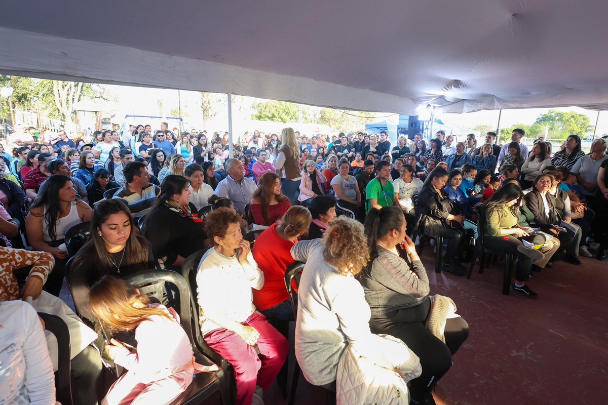 La intendente <a href="/RossanaChahla/">Rossana Chahla</a> encabezó una nueva jornada informativa de Presupuesto Participativo en el distrito 19, que reunió a ciudadanos de nueve barrios de la zona sur de la capital, quienes pudieron exponer sus propuestas e inquietudes 🙋🙋‍♀️📣