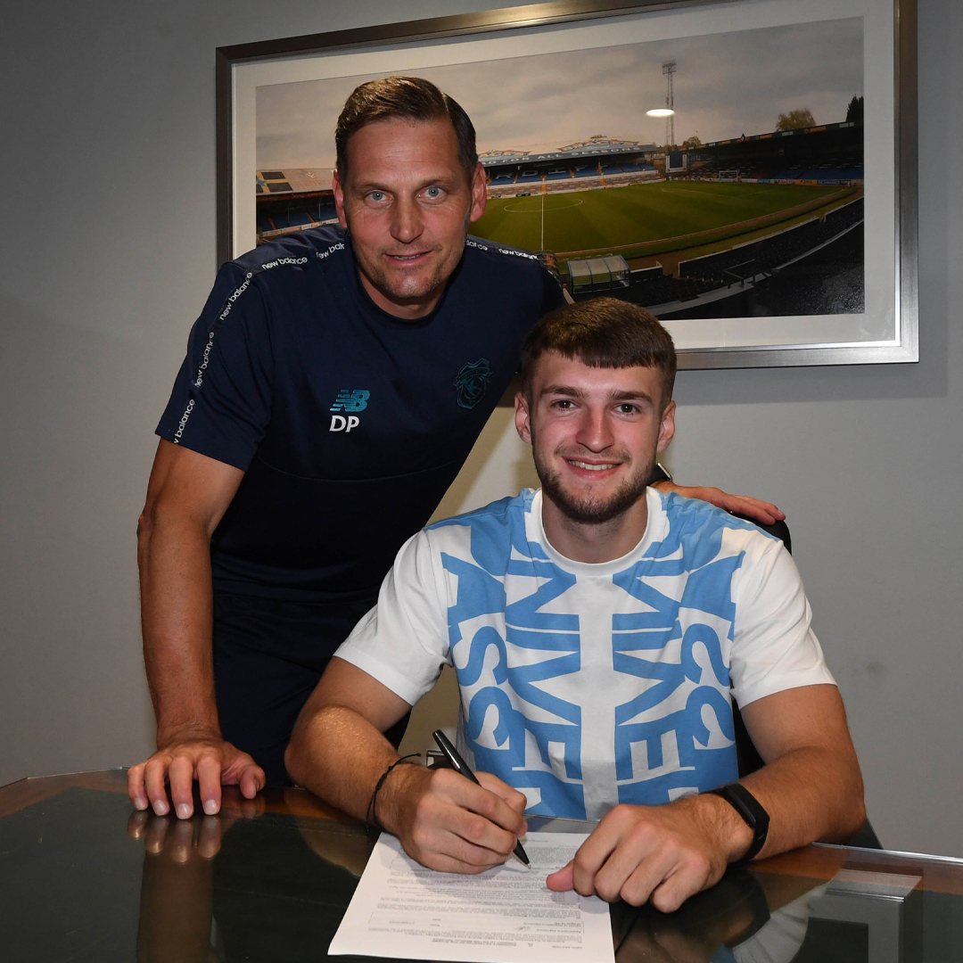 CF11Academy's tweet photo. We are delighted to welcome Jack Kingdon to the #Bluebirds, who will link up with Darren Purse's U21 side! 💙

The 19-year-old defender arrives in the Welsh capital from Manchester United.

#CityAsOne
