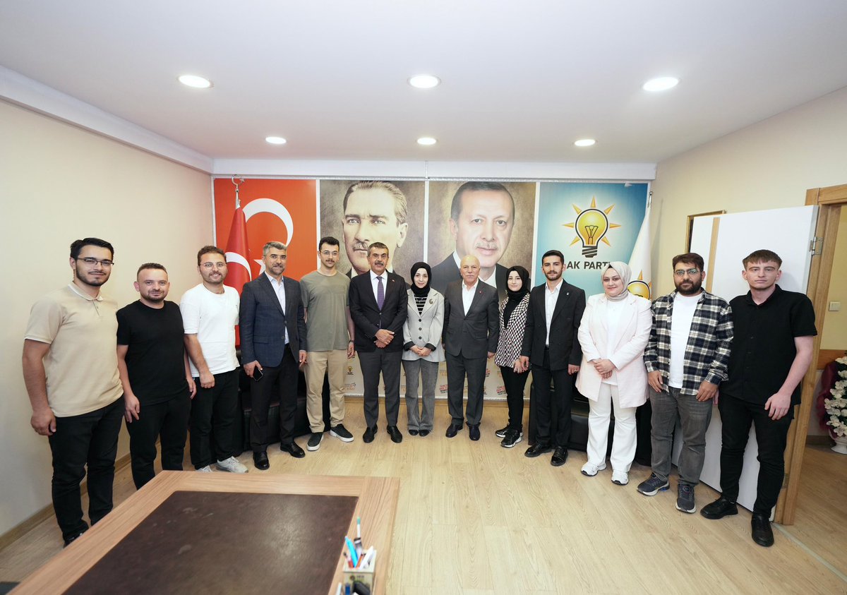 📍Erzurum

Doğu Anadolu’nun kapısı, Dadaşlar diyarı; ana yurdum, baba ocağım Erzurum’da, AK Parti İl Başkanlığımızı ziyaret ettik. İl Başkanımız Sayın İbrahim Küçükoğlu ve teşkilatımızla bir araya gelerek ilimiz özelinde gerçekleştirilen çalışmaları değerlendirdik.

Türkiye