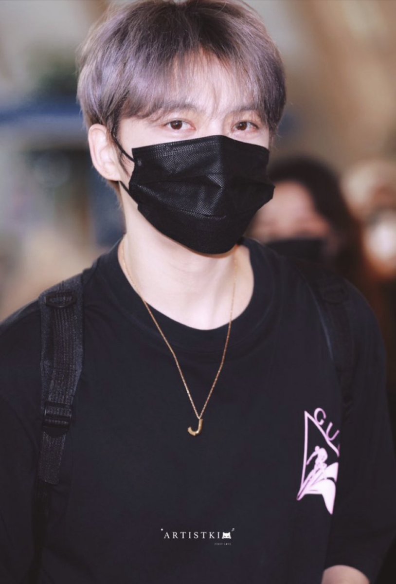 ジェジュン💖
🇨🇳成都に無事着いたかな🛬
リュックに可愛い子も一緒ね♪
髪色も素敵。お疲れ様でした😄
明日のファンミBabiesと楽しんで💕
美味しいお食事に飲み物もね👌😋
ゆっくり休んでね✨
おやすみなさい🌙ྀིྀི⋆˙

#ジェジュン 
#JAEJOONG 
素敵なお写真お借りしました💐
<a href="/bornfreeonekiss/">kimjaejoong</a> 🌍♫🕊️