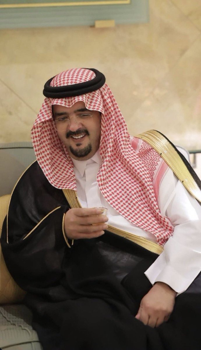 ياحي شوفك وياحي طاريك
الله لايحرمنا من وجودك ياكل المعاني الطيبة 

 #عبدالعزيز_بن_فهد 
اللهم احفظه اللهم أطل عمره ومتعه بالصحة والعافية وفقه لكل خير وارفع شأنه في الدنيا والآخره ياحي ياقيوم 🤲❤️