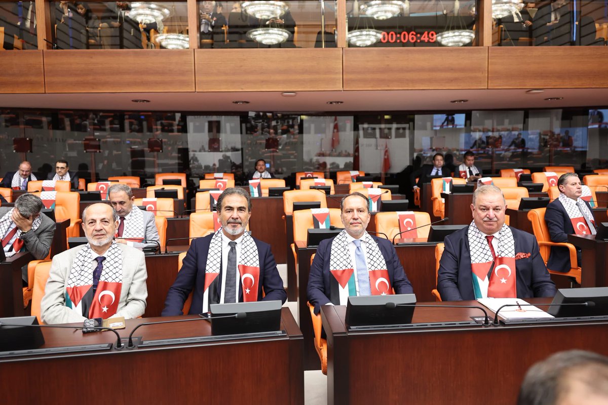 Yeniden Refah Partisi (@rprefahpartisi) on Twitter photo Genel Başkanımız Dr. Fatih Erbakan ve milletvekillerimiz, TBMM Genel Kurulu’nda gerçekleştirilen Gazze ile ilgili olağanüstü oturuma katıldı. Genel Başkanımız Dr. Fatih Erbakan ve milletvekillerimiz, TBMM Genel Kurulu’nda gerçekleştirilen Gazze ile ilgili olağanüstü oturuma katıldı.