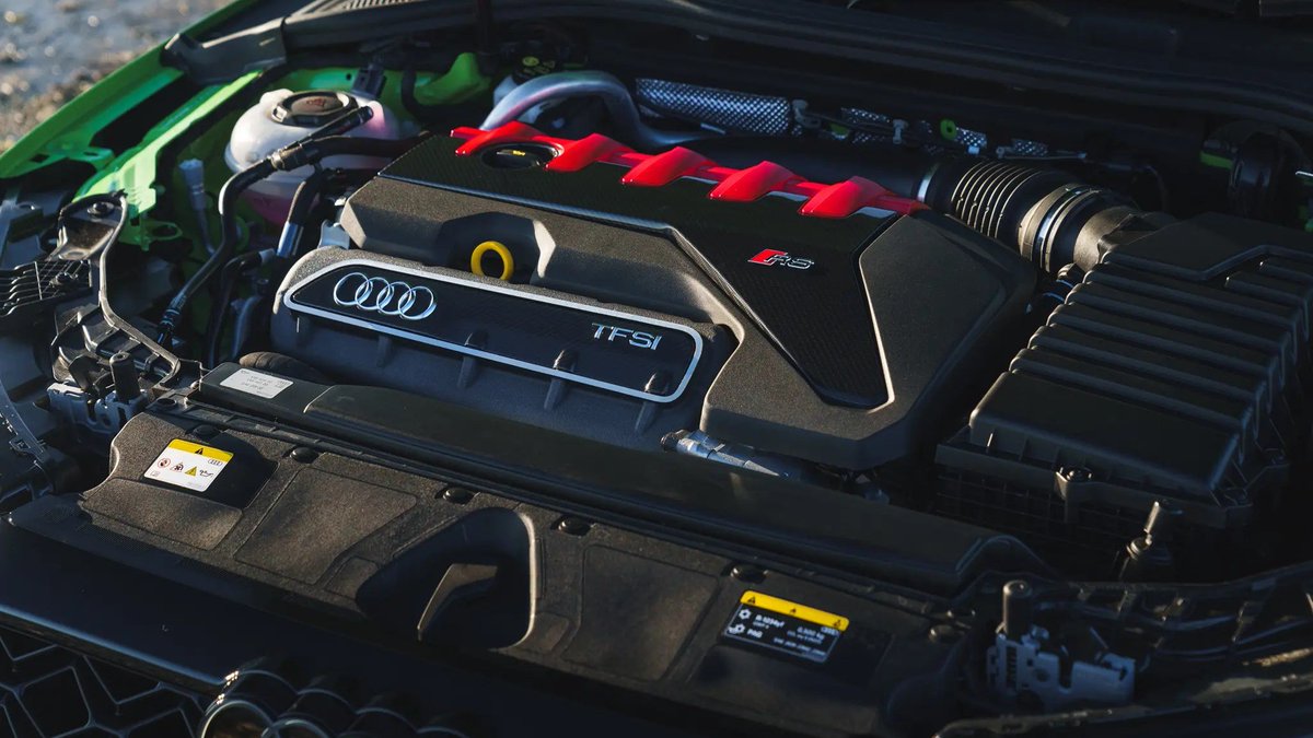 RUMOR: The Golf R could be getting Audi's 394hp 5-cylinder 👀

Key details
⚡Estimated 0–60 ~3.2s
🎂 Built to celebrate 25 years since R32
🇪🇺 Expected to launch in the UK in 27, unclear if US will get it

Would you take this over the RS3?