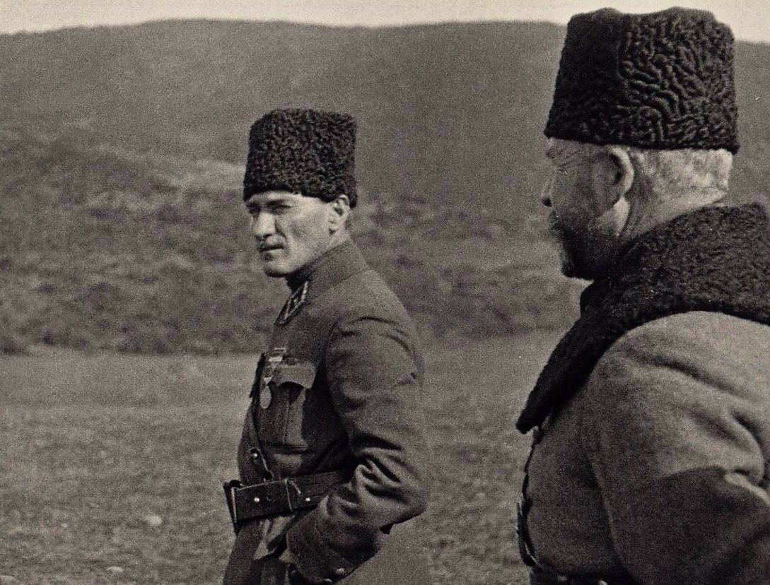 "Ben Türk ufuklarından bir gün mutlaka bir güneş doğacağına, bunun hararet ve kuvvetinin bizi ısıtacağına, bundan bize bir güç çıkacağına o kadar emindim ki bunu adeta gözlerimle görüyordum..."