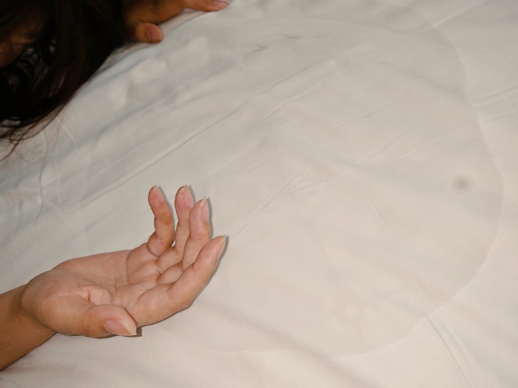 猫猫：小逼怎么这么贪吃，一根手指头都夹的这么紧，别夹。
我：污蔑小孩子
鸡鸡比手指好吃😊