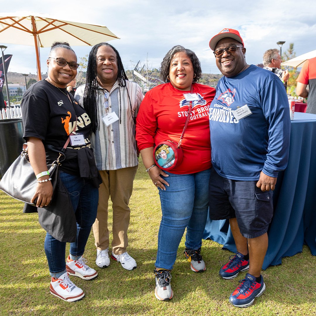 stonybrookalum's tweet photo. Seawolves from near and far came together on the West Coast last night to proudly celebrate the start of @StonyBrookFB's season against San Diego State.
From the tailgate party to the final whistle, our #SeawolvesForLife brought their energy and team spirit! 🏈 https://t.co/63W2Wx5sg4