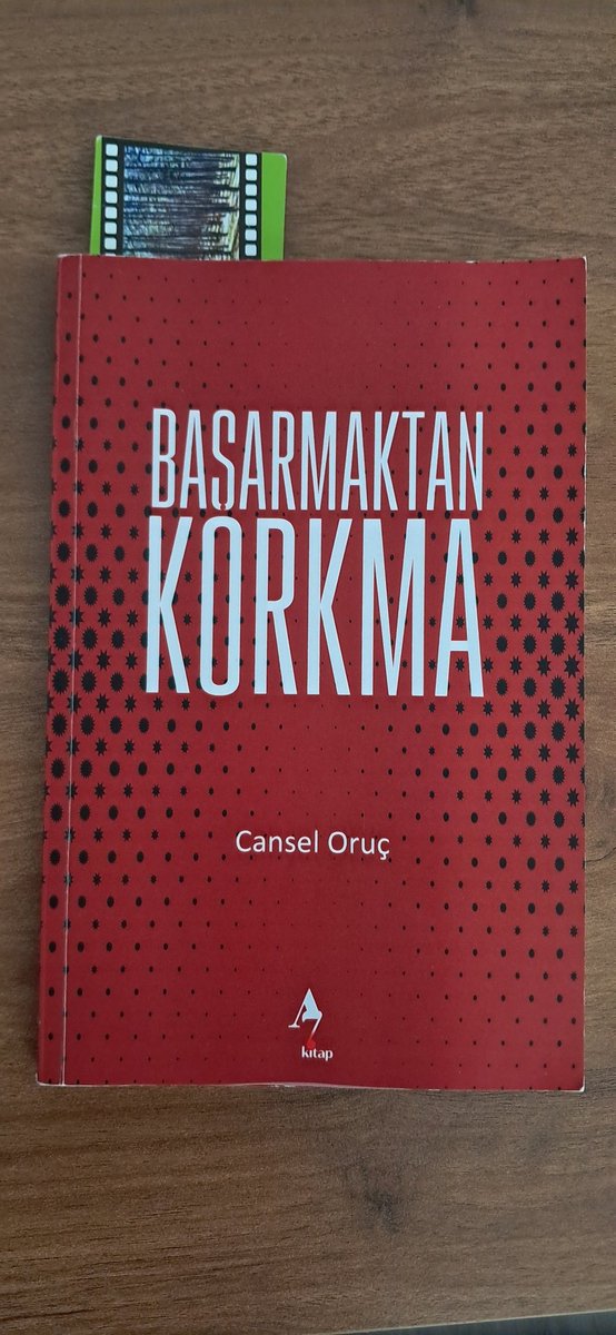 Silviculture20Y's tweet photo. Bizim apartman yöneticimiz ne yazmış olabilir ki önyargısı ile okudum. Ama kişisel gelişim için çok faydalı bir kitap olduğunu gördüm. Herkes okumalı, özellikle de hayata yeni atılan ya da atılacak olan gençler mutlaka okumalı... https://t.co/svBNGqxPpB