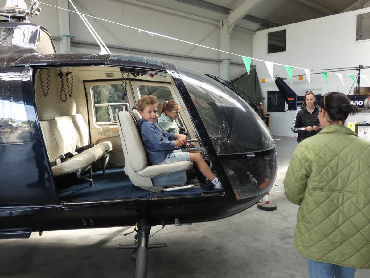 Tijdens de Piloot en Vliegtuig Teuge AirFair, op zaterdag 13 september as. besteedt AMN bijzondere aandacht  aan de samenwerking met zijn Filipijnse zusterbedrijf AMP. We maken er met u dus een Filippijns-Nederlands feestje van!
Zien we u dan ook bij AMN tijdens de Teuge AirFair?