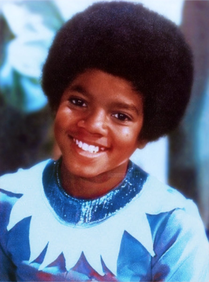 From a little boy in Gary Indiana to the BLUEPRINT of the music industry, there’ll never be another you

Happy 67th birthday Michael Jackson 🎈