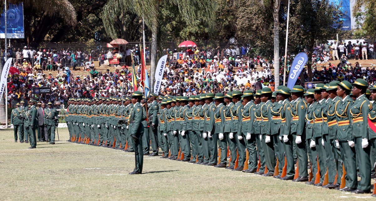 The Presidency 🇿🇦 (@presidencyza) on Twitter photo 🇿🇦His Excellency President <a href="/CyrilRamaphosa/">Cyril Ramaphosa 🇿🇦</a> and 🇿🇼His Excellency President Emerson @EdMnangagwa are conducted to the Glamis Arena for Official Opening of the Zimbabwe Agricultural Show.
#SAinZimbabwe
#BetterAfricaBetterWorld 🌍 🇿🇦His Excellency President <a href="/CyrilRamaphosa/">Cyril Ramaphosa 🇿🇦</a> and 🇿🇼His Excellency President Emerson @EdMnangagwa are conducted to the Glamis Arena for Official Opening of the Zimbabwe Agricultural Show.
#SAinZimbabwe
#BetterAfricaBetterWorld 🌍